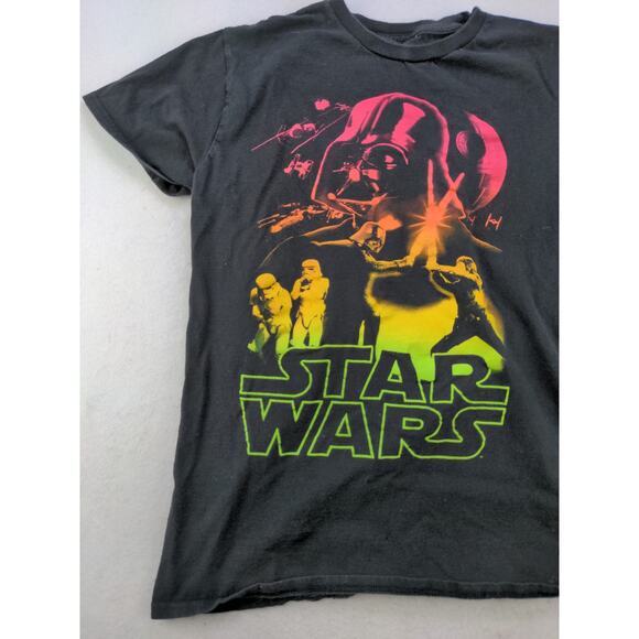 V Fifth Sun Boy's Star Wars T Shirt SZ M Black Graphic Colorful Darth Vader - Picture 3 of 10